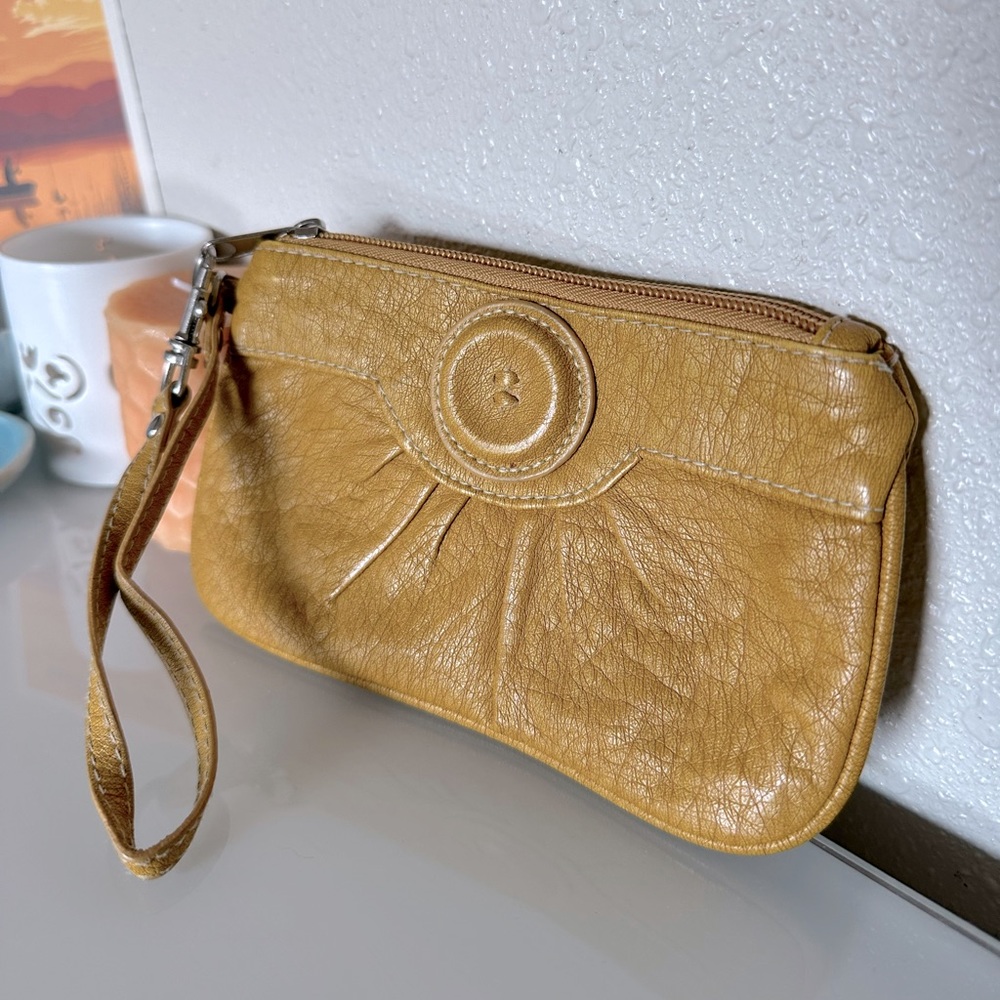 NWOT 🍂 Warm Yellow Faux Leather Fall Button Wristlet Clutch.